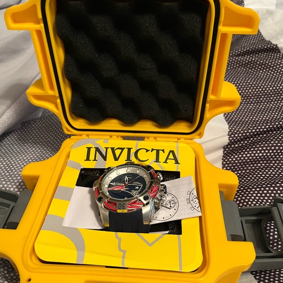 Invicta Patriots Watch - Picture 5 of 6